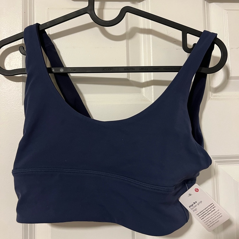 NWT Lululemon align reversible bra NEW size 6 Mineral Blue/ True Navy